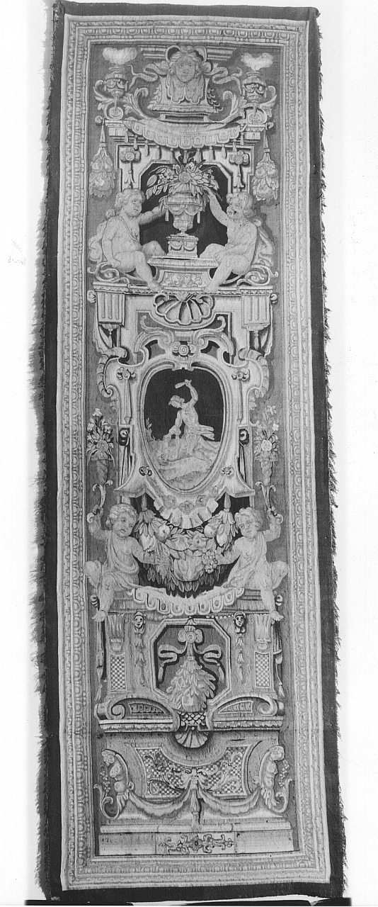 Arazzo motivi decorativi a candelabra - Galleria del Costume, Deposito Arazzi, Palazzo Pitti, Firenze